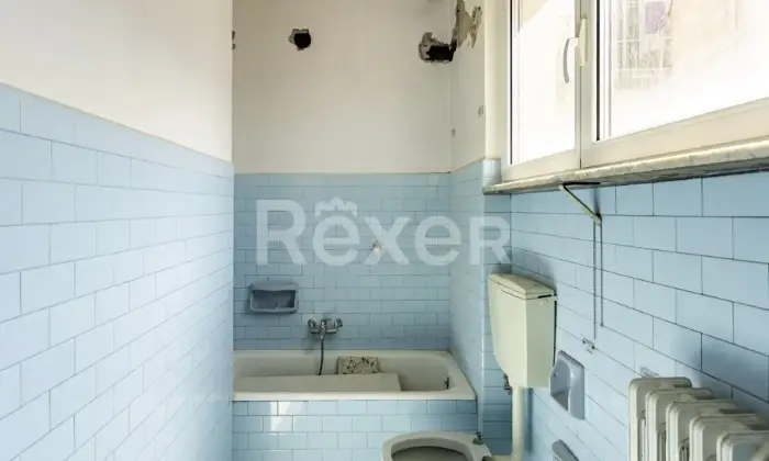 Rexer-Avigliano-Terratetto-da-ristrutturare-nel-centro-storico-con-vista-panoramica-Altro