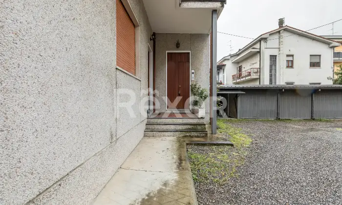 Rexer-MEDA-Meda-Ampio-quadrilocale-con-due-box-di-pertinenza-Altro