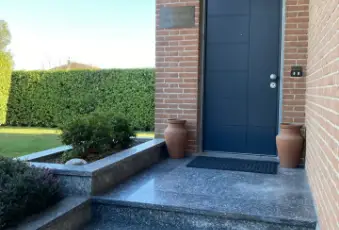 Rexer-Candelo-Villa-di-ampia-metratura-con-finiture-di-pregio-Garage