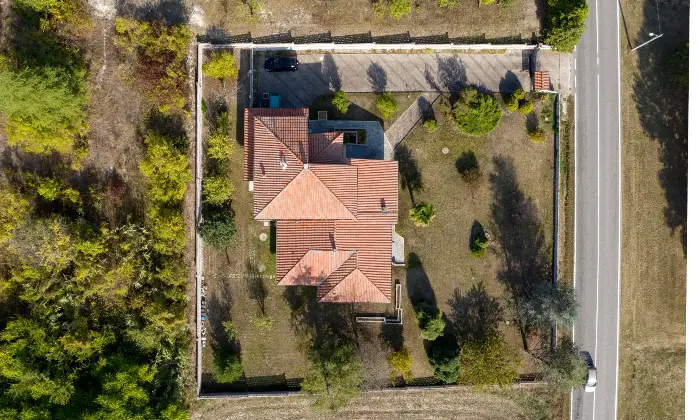 Rexer-Odalengo-Grande-Elegante-Villa-su-Due-Piani-in-Zona-Tranquilla-e-Ben-Servita-Altro