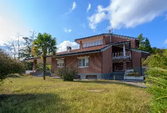 Rexer-Odalengo-Grande-Elegante-Villa-su-Due-Piani-in-Zona-Tranquilla-e-Ben-Servita-Altro