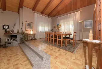 Rexer-Odalengo-Grande-Elegante-Villa-su-Due-Piani-in-Zona-Tranquilla-e-Ben-Servita-Altro