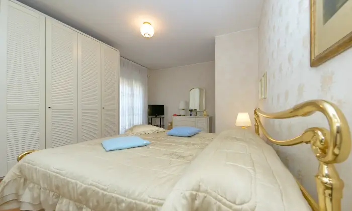 Rexer-Odalengo-Grande-Elegante-villa-su-due-Piani-inzona-tranquilla-e-ben-servita-Altro