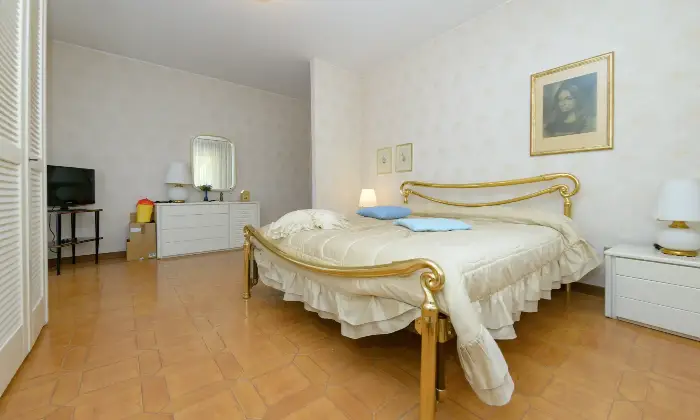 Rexer-Odalengo-Grande-Elegante-villa-su-due-Piani-inzona-tranquilla-e-ben-servita-Altro