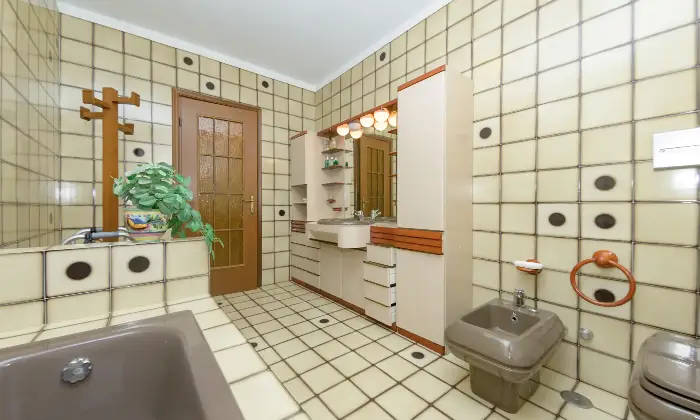 Rexer-Odalengo-Grande-Elegante-villa-su-due-Piani-inzona-tranquilla-e-ben-servita-Altro