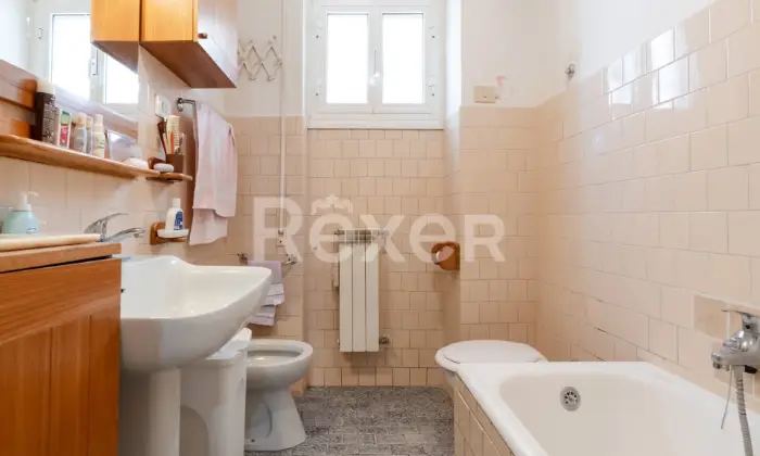 Rexer-Roma-Cassia-Grottarossa-Via-Castiglione-in-Teverina-Altro