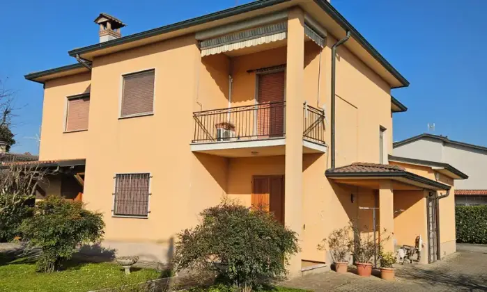 Rexer-Capralba-Vendesi-una-splendida-villa-a-Capralba-CR-Altro