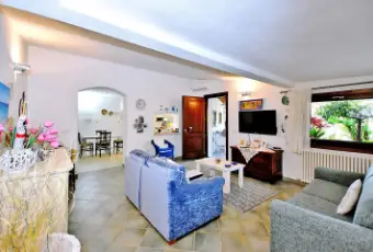 Rexer-Olbia-Villa-con-ampio-giardino-privato-Altro