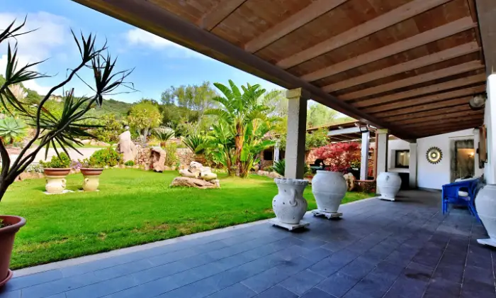 Rexer-Olbia-Villa-con-ampio-giardino-privato-Altro