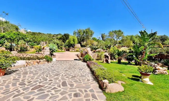 Rexer-Olbia-Villa-con-ampio-giardino-privato-Altro