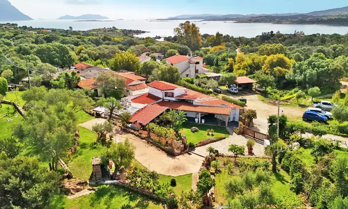 Rexer-Olbia-Villa-con-ampio-giardino-privato-Altro