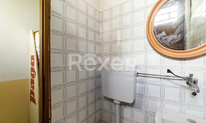 Rexer-Nichelino-ZONA-JUVARRA-VZE-MERCATO-LOCALE-COMMERCIALE-CON-UNA-VETRINA-FRONTE-STRADA-AREA-VENDITA-RETRO-BAGNO-E-CANTINA-Altro