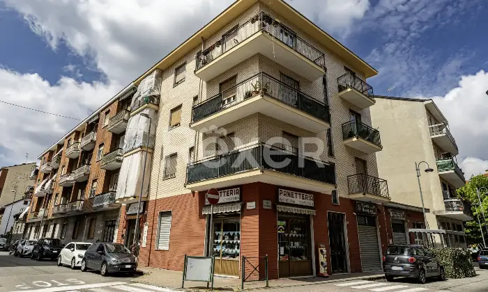 Rexer-Nichelino-ZONA-JUVARRA-VZE-MERCATO-LOCALE-COMMERCIALE-CON-UNA-VETRINA-FRONTE-STRADA-AREA-VENDITA-RETRO-BAGNO-E-CANTINA-Altro