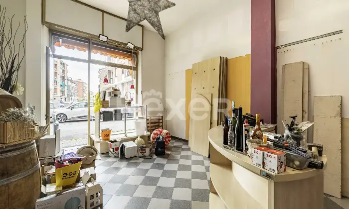 Rexer-Nichelino-ZONA-JUVARRA-VZE-MERCATO-LOCALE-COMMERCIALE-CON-UNA-VETRINA-FRONTE-STRADA-AREA-VENDITA-RETRO-BAGNO-E-CANTINA-Altro