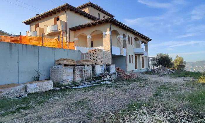 Rexer-Citt-SantAngelo-Vendesi-Villa-a-Citt-SantAngelo-Altro