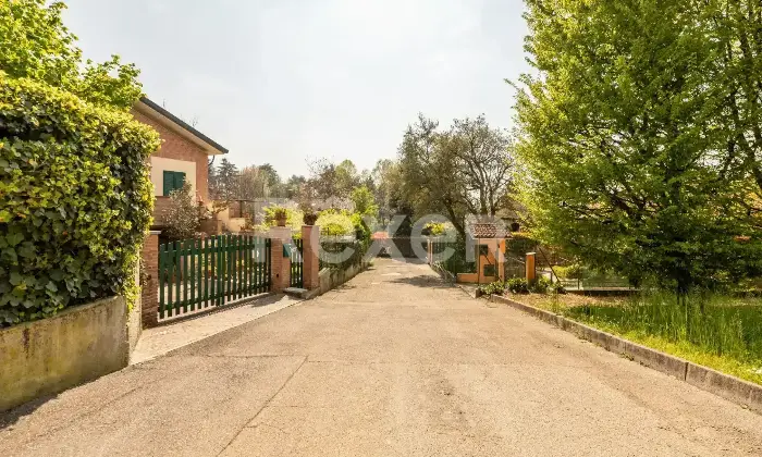 Rexer-Camparada-Ampia-Villa-con-piscina-Altro
