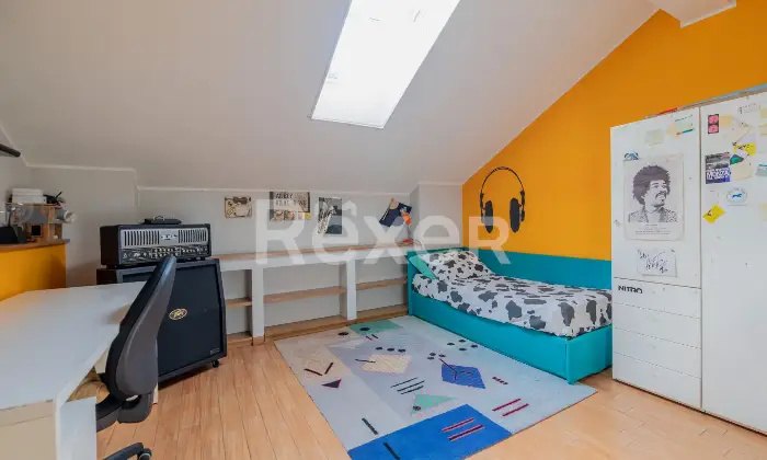 Rexer-Camparada-Ampia-Villa-con-piscina-Altro