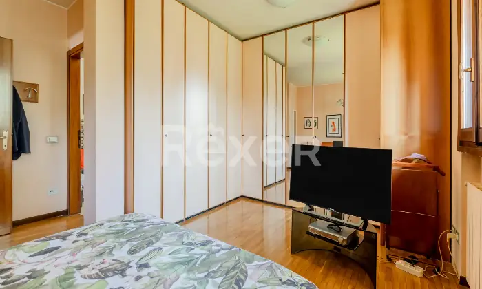 Rexer-Camparada-Ampia-Villa-con-piscina-Altro