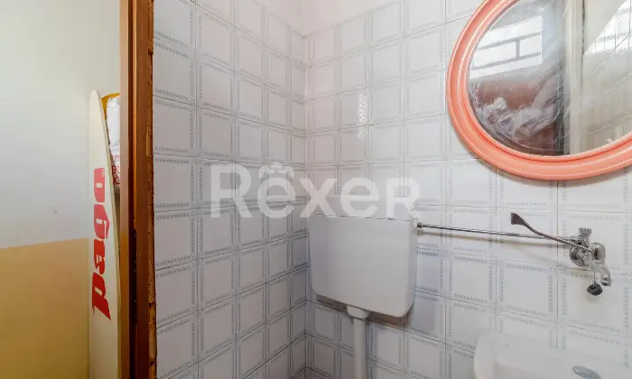 Rexer-Nichelino-ZONA-JUVARRA-VZE-MERCATO-RIONALE-Locale-commerciale-angolare-con-area-vendita-retro-