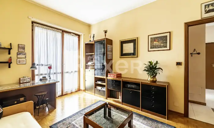 Rexer-COLLEGNO-AMPIO-QUADRILOCALE-CON-BOX-Altro