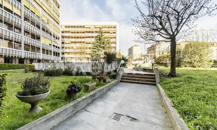 Rexer-COLLEGNO-AMPIO-QUADRILOCALE-CON-BOX-Altro