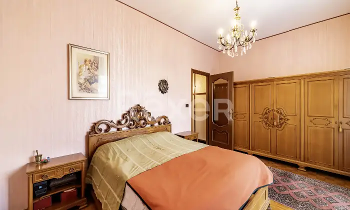 Rexer-COLLEGNO-AMPIO-QUADRILOCALE-CON-BOX-Altro