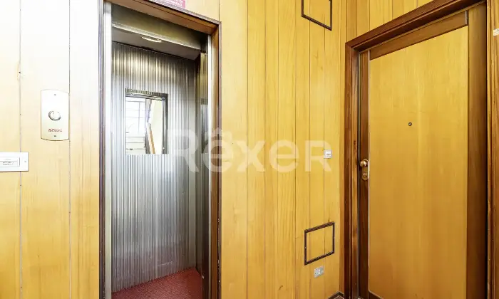 Rexer-COLLEGNO-AMPIO-QUADRILOCALE-CON-BOX-Altro