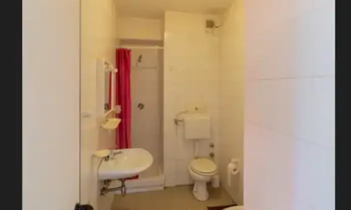 Rexer-Napoli-quadrilocale-via-della-Costituzione-Centro-Direzionale-Napoli-Bagno