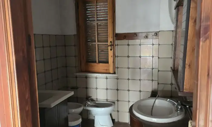 Rexer-Francica-Casa-indipendente-mq-con-giardino-Bagno