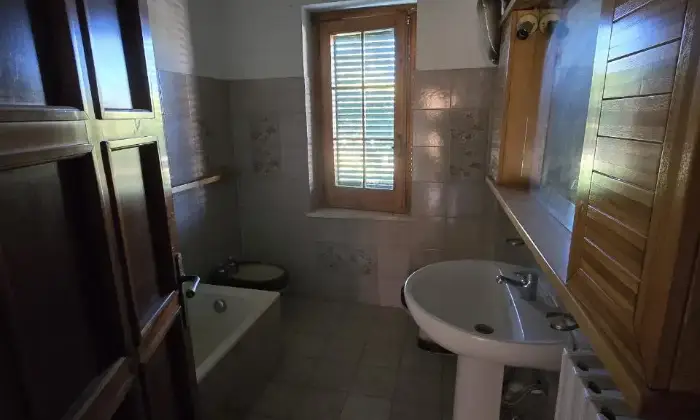 Rexer-Francica-Casa-indipendente-mq-con-giardino-Bagno