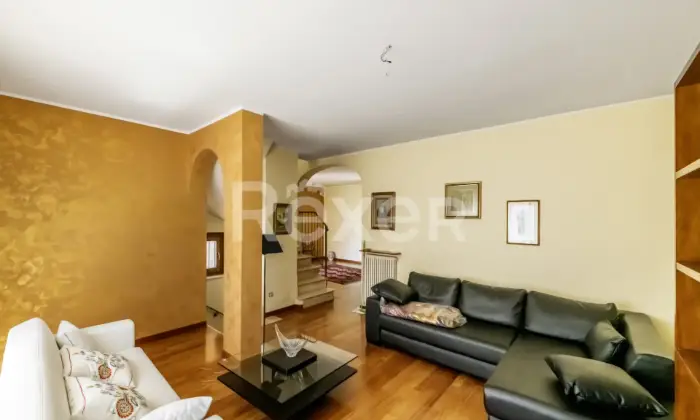 Rexer-SantElia-Villetta-a-Schiera-in-Vendita-Via-Minieri-SantElia-Borgo-degli-Elfi-Altro