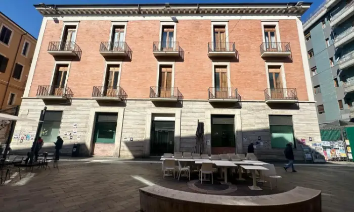 Rexer-Cosenza-Filiale-Bancaria-e-Appartamenti-Residenziali-in-Vendita-a-Cosenza-Altro