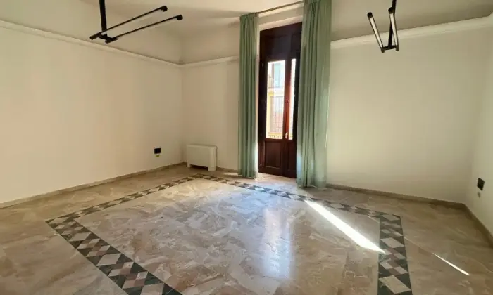 Rexer-Cosenza-Filiale-Bancaria-e-Appartamenti-Residenziali-in-Vendita-a-Cosenza-Altro