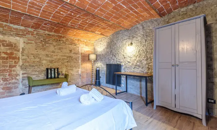 Rexer-Ozzano-Monferrato-Elegante-casale-Depoca-Altro
