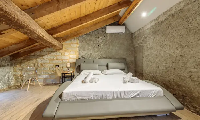 Rexer-Ozzano-Monferrato-Elegante-casale-Depoca-Altro