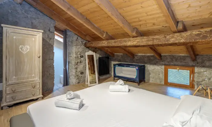 Rexer-Ozzano-Monferrato-Elegante-casale-Depoca-Altro