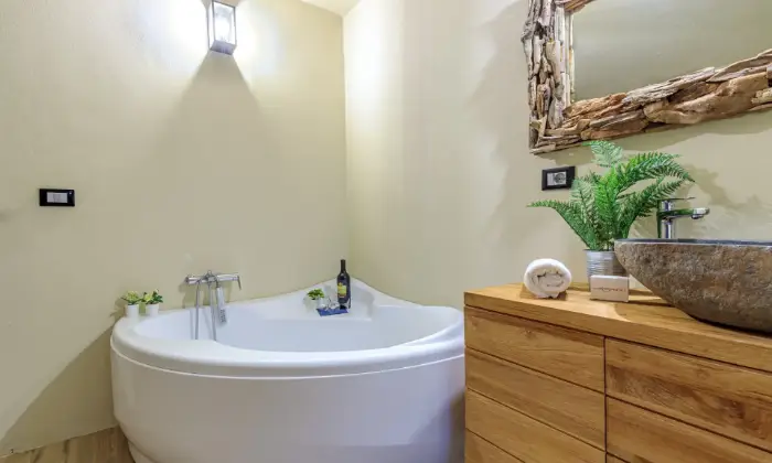 Rexer-Ozzano-Monferrato-Elegante-casale-Depoca-Altro