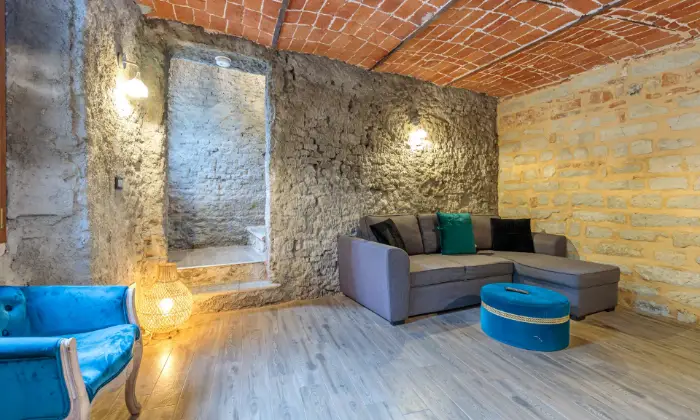 Rexer-Ozzano-Monferrato-Elegante-casale-Depoca-Altro