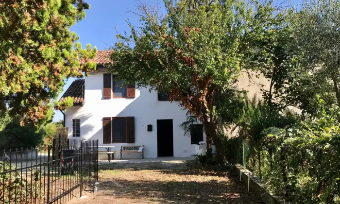 Rexer-Ozzano-Monferrato-Elegante-casale-Depoca-Altro