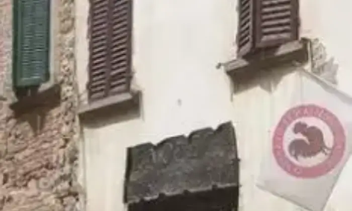 Rexer-Lucignano-Un-locale-commerciale-in-vendita-a-Lucignano-in-provincia-di-Arezzo-Altro