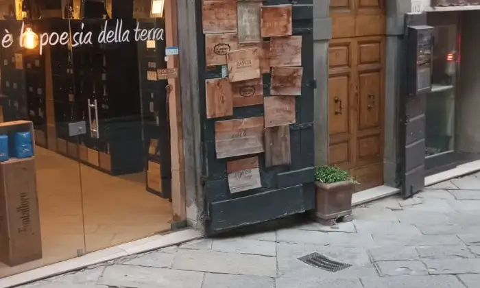 Rexer-Lucignano-Un-locale-commerciale-in-vendita-a-Lucignano-in-provincia-di-Arezzo-Altro
