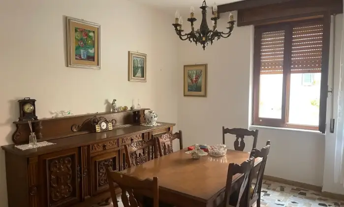 Rexer-Tula-Vendesi-palazzina-a-Tula-SS-Altro