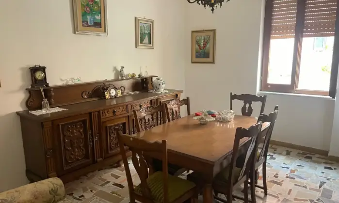 Rexer-Tula-Vendesi-palazzina-a-Tula-SS-Altro