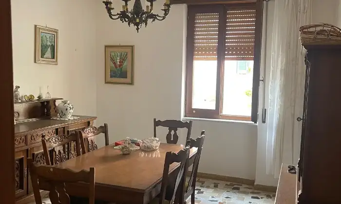 Rexer-Tula-Vendesi-palazzina-a-Tula-SS-Altro
