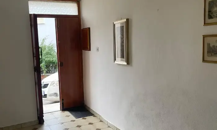 Rexer-Tula-Vendesi-palazzina-a-Tula-SS-Altro