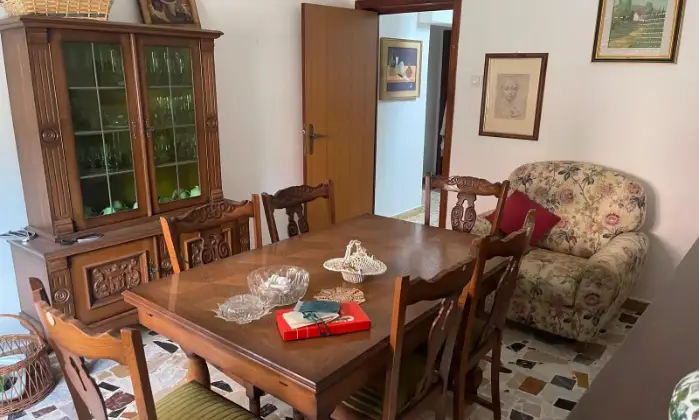Rexer-Tula-Vendesi-palazzina-a-Tula-SS-Altro