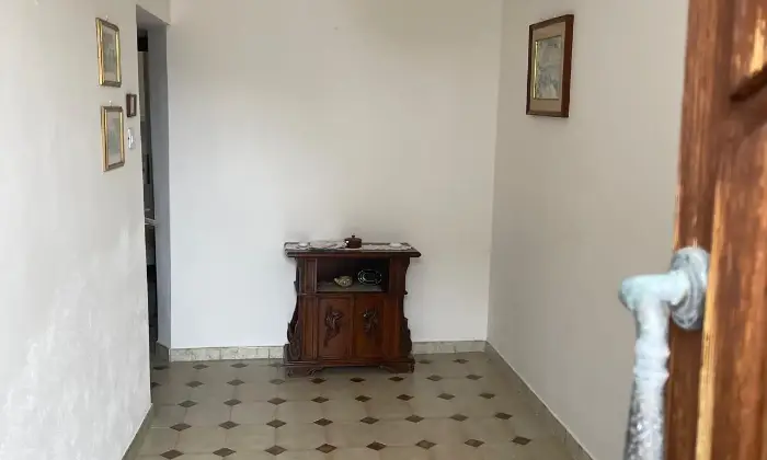 Rexer-Tula-Vendesi-palazzina-a-Tula-SS-Altro