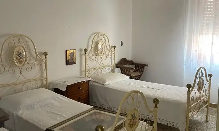 Rexer-Tula-Vendesi-palazzina-a-Tula-SS-Altro