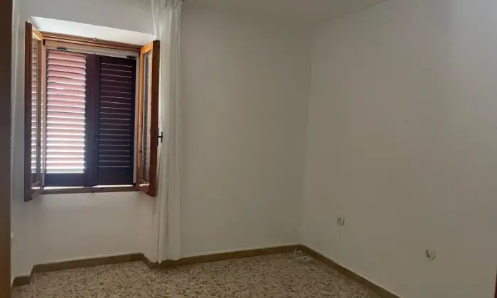 Rexer-Tula-Vendesi-palazzina-a-Tula-SS-Altro