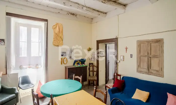 Rexer-Carolei-Rustico-da-ristrutturare-in-Via-Ruggiero-di-Lauria-Carolei-Altro